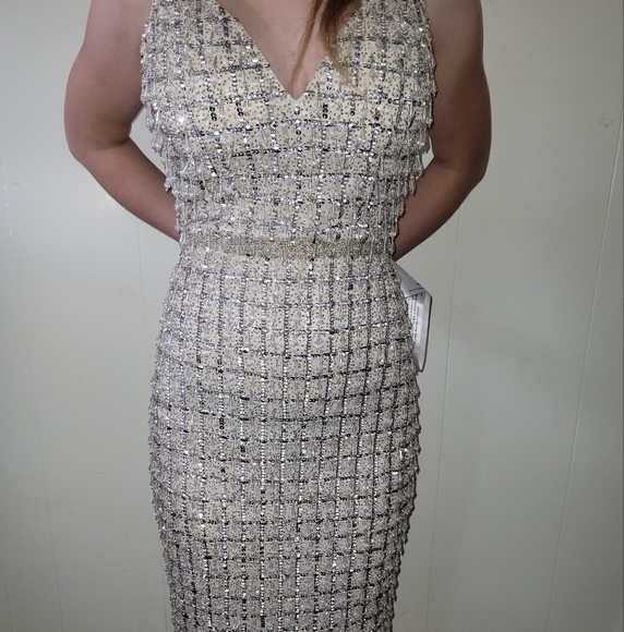 NWT Formal Dress Mac Duggal Beaded Size 2 - Picture 3 of 7